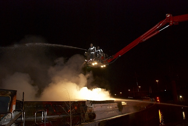 2010/60/20100315 049 Scheepsbrand Nieuwemeerdijk.jpg